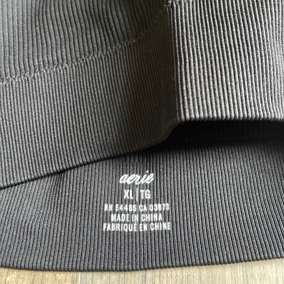 SOLD Aerie Seamless Padded Halter Bralette in Black Size XL - Picture 5 of 5